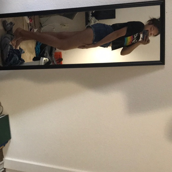 Cute ripped shorts for summer!☀️ - Picture 2 of 4